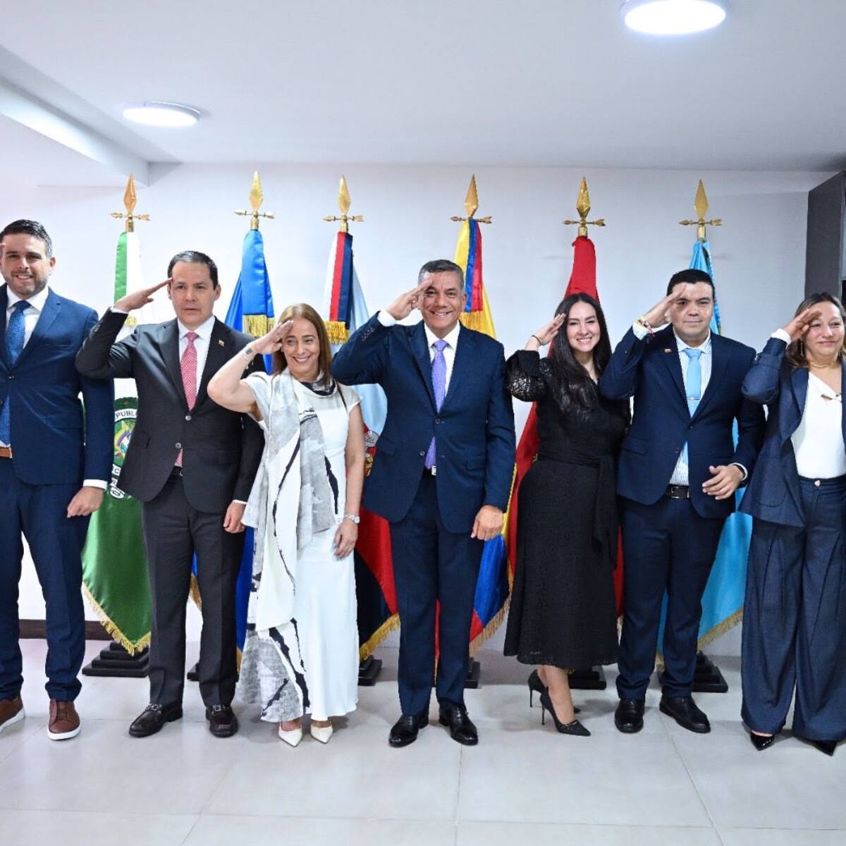 MinDefensa posesionó a los nuevos viceministros y funcionarios del sector Defensa