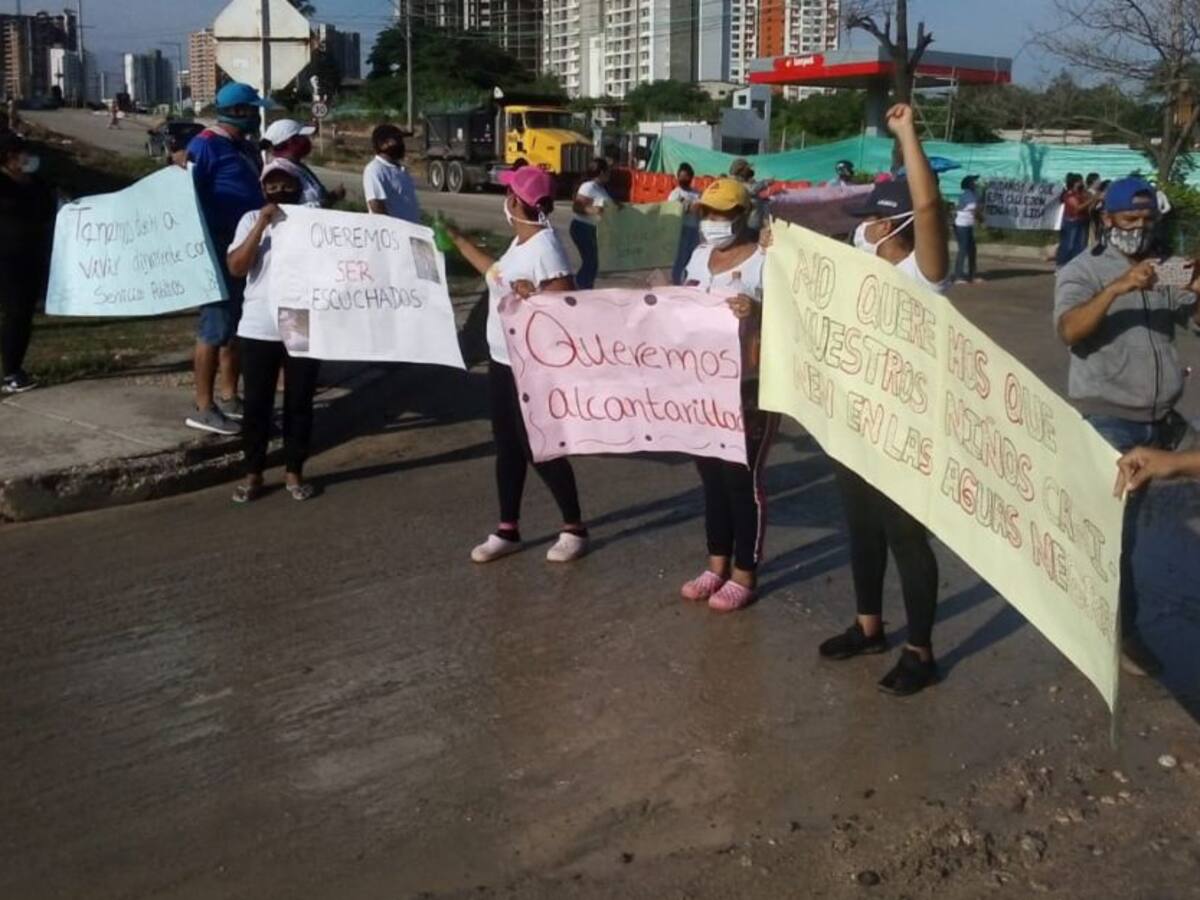Bloqueos en La Playa por frecuentes inundaciones