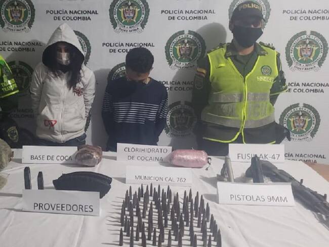 Capturan a dos personas que trasportaban varias armas venezolanas