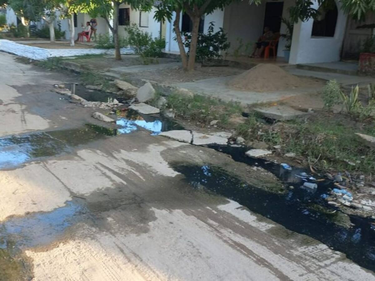 Denuncian aguas negras estancadas en Juan de Acosta, Atlántico