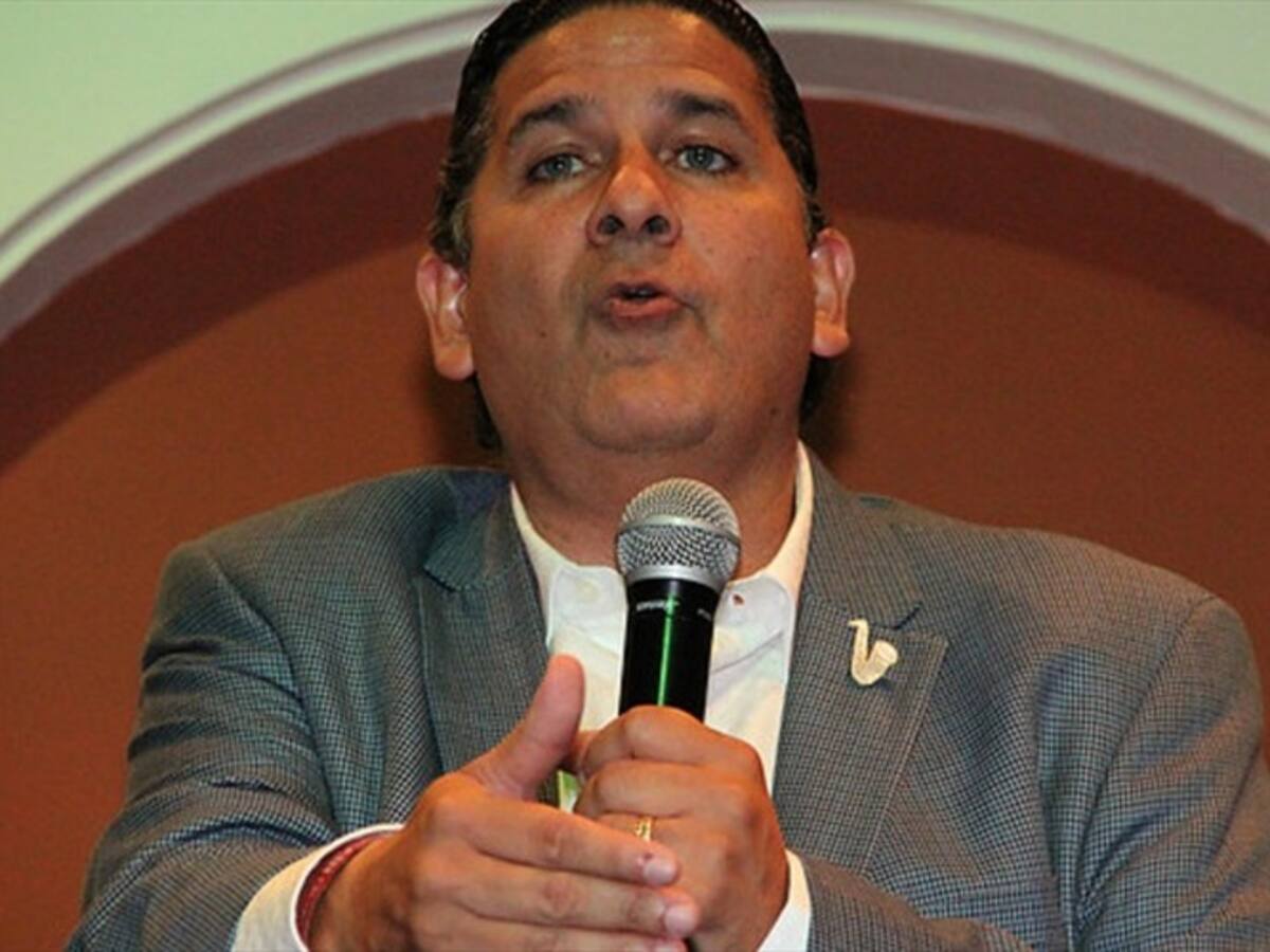 Abren investigación a exgobernador de Bolívar