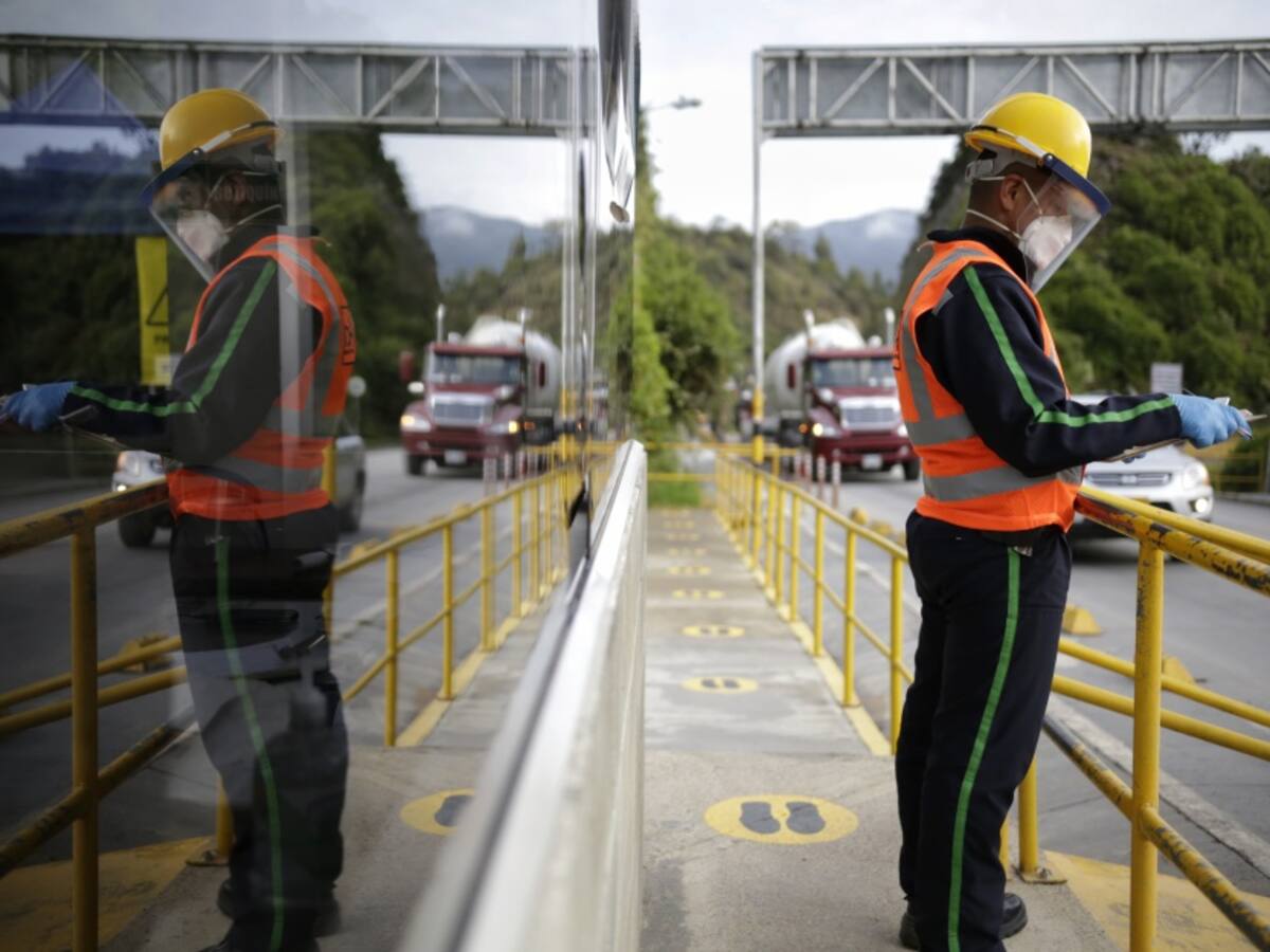 Contraloría lanza ofensiva nacional para acabar con "elefantes blancos"