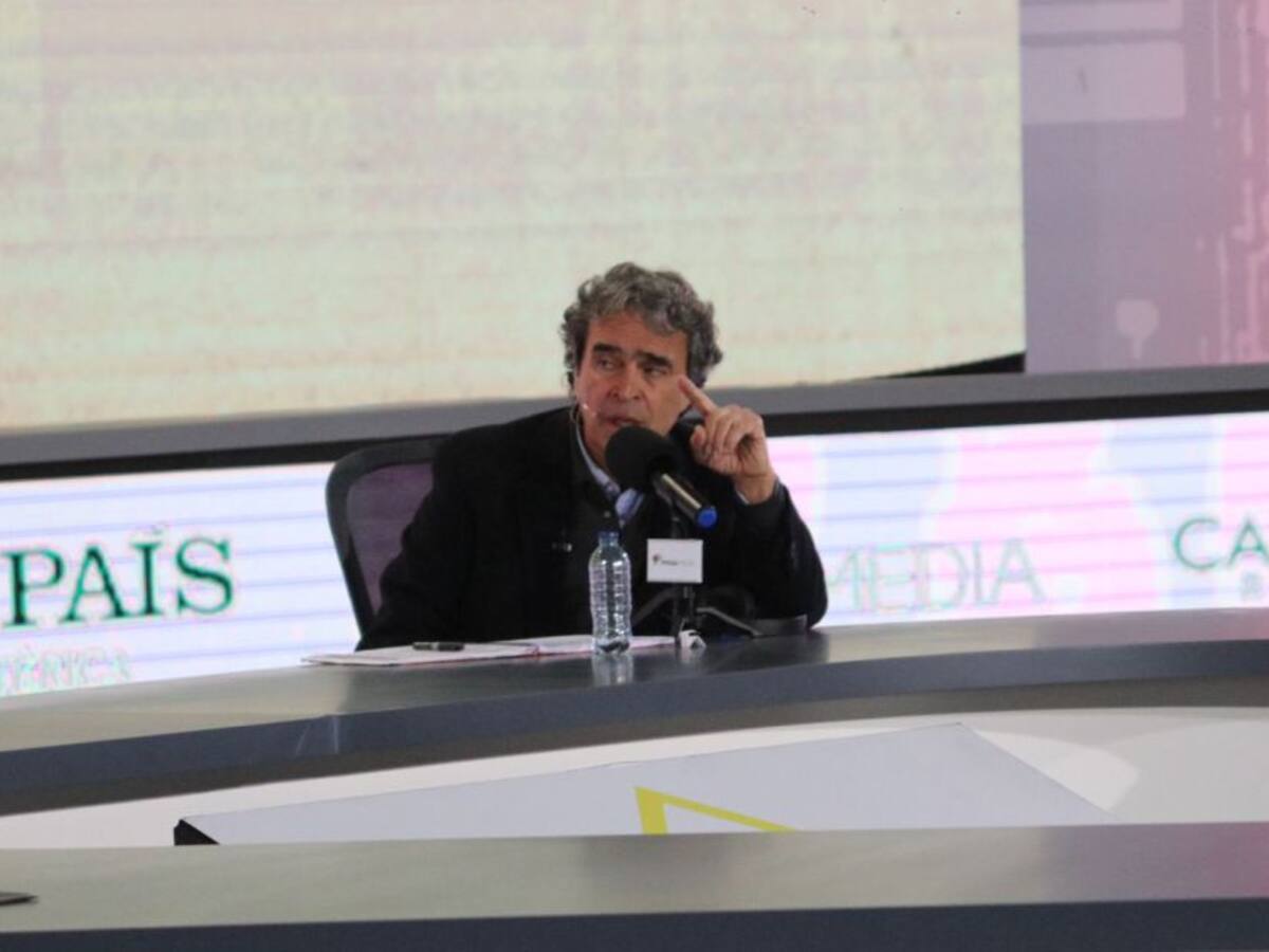 Fajardo: “Tenemos que avanzar en unir a nuestro país con infraestructura”