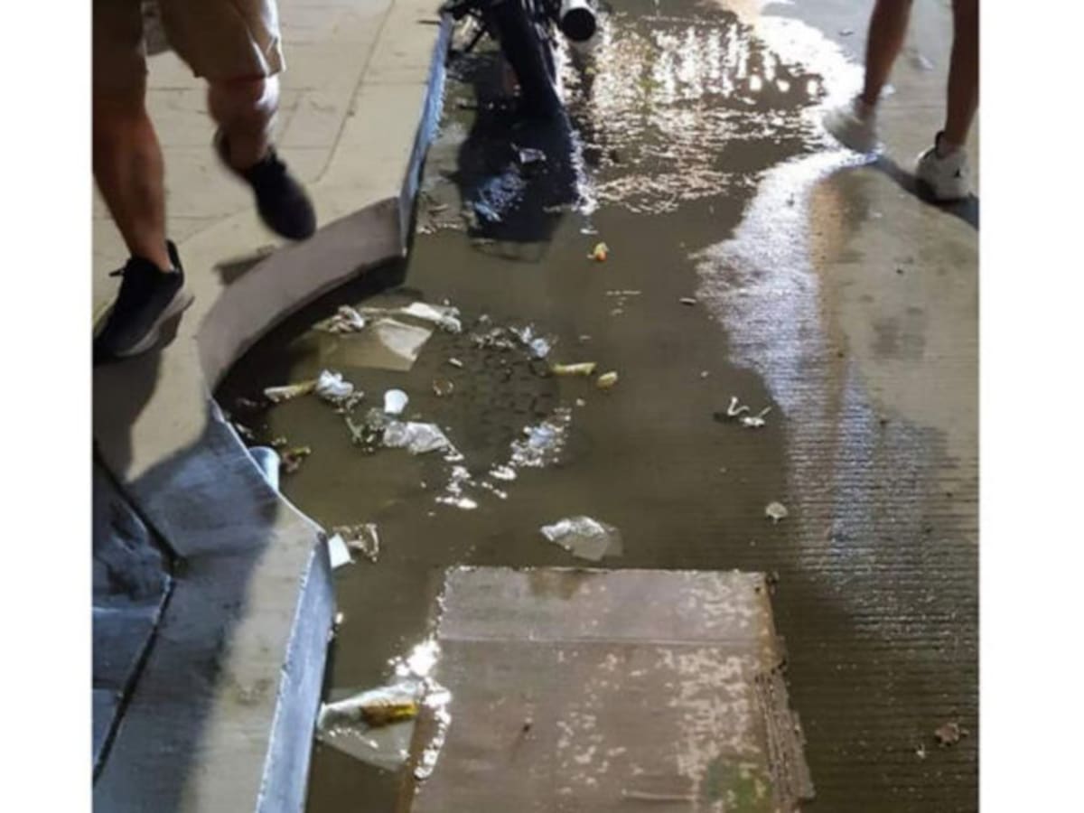 Aguas servidas en El Rodadero de Santa Marta está afectando al turismo