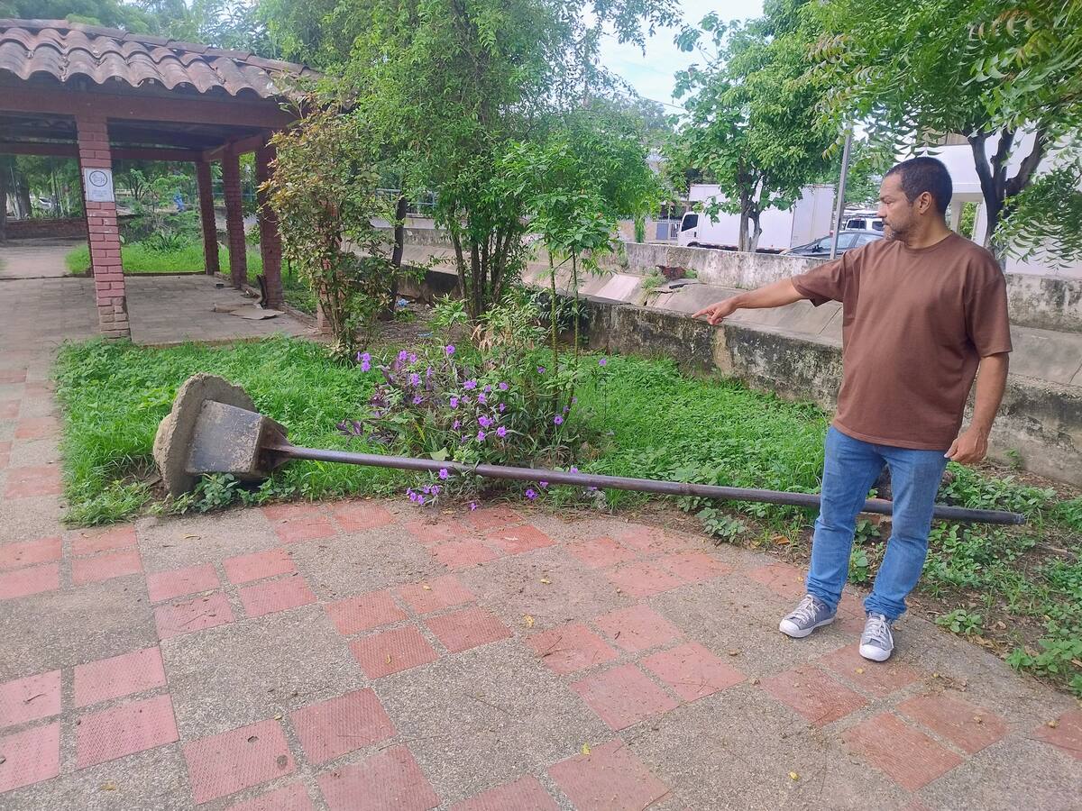 Delincuentes están vandalizando el alumbrado público en el barrio San Pedro