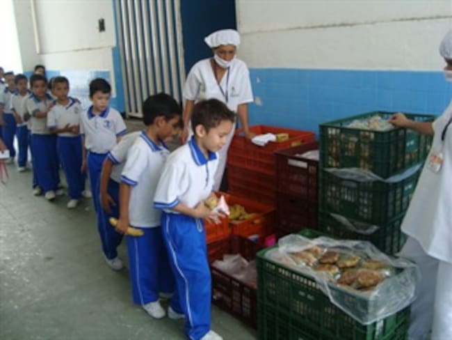 Contraloría de Bogotá denuncia baja calidad en los refrigerios escolares