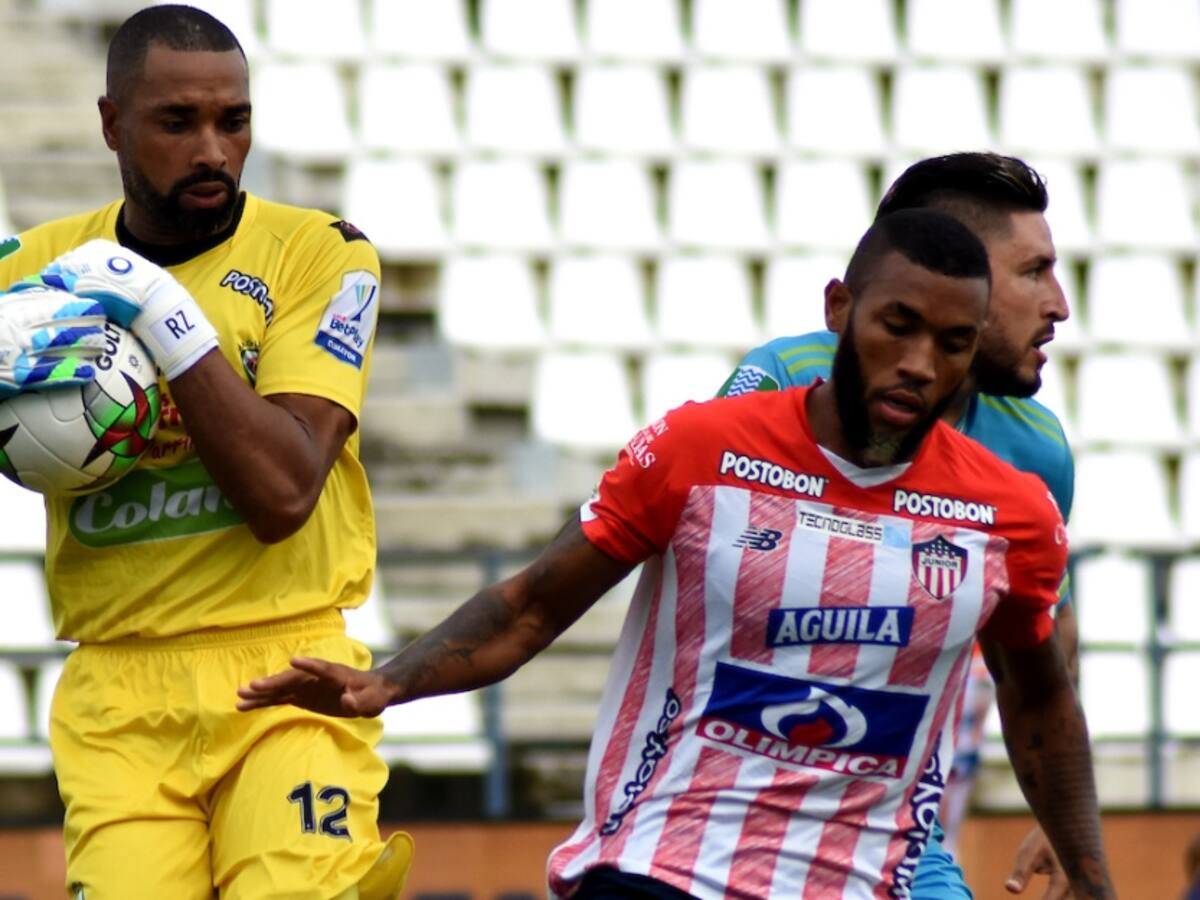 Junior desperdició la ventaja y aplazó la clasificación en Montería