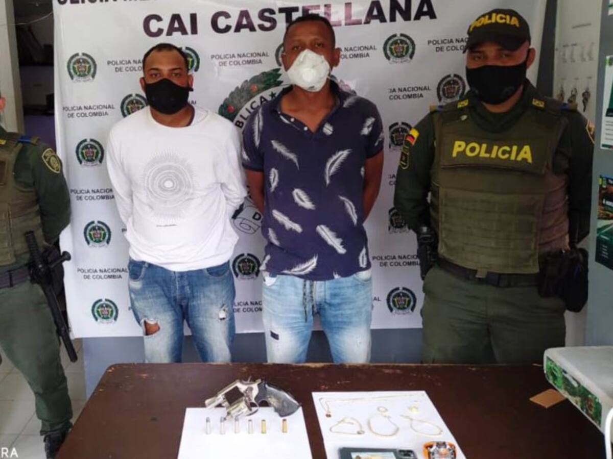 Dos presuntos fleteros capturados en el barrio La Castellana en Cartagena
