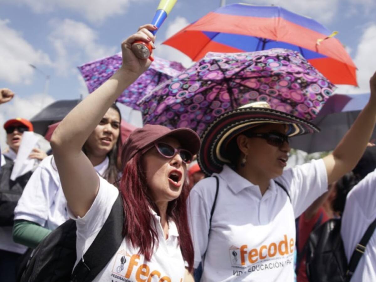 Docentes en todo el país exigen al Gobierno cumplir acuerdos