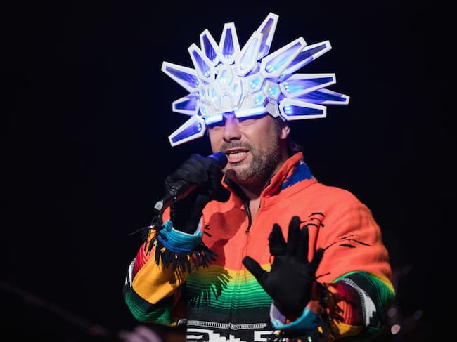 MEXICO CITY, MEXICO - APRIL 10: Jay Kay of Jamiroquai performs on stage at Arena Ciudad de Mexico on April 10, 2018 in Mexico City, Mexico (Photo by Victor Chavez/Getty Images)