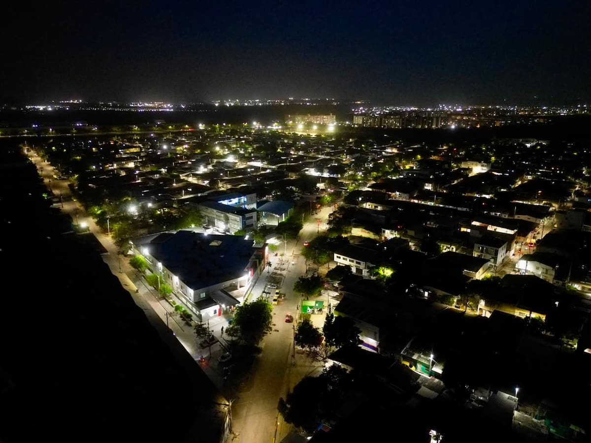 El Pueblo gana iluminación LED con la expansión del alumbrado público