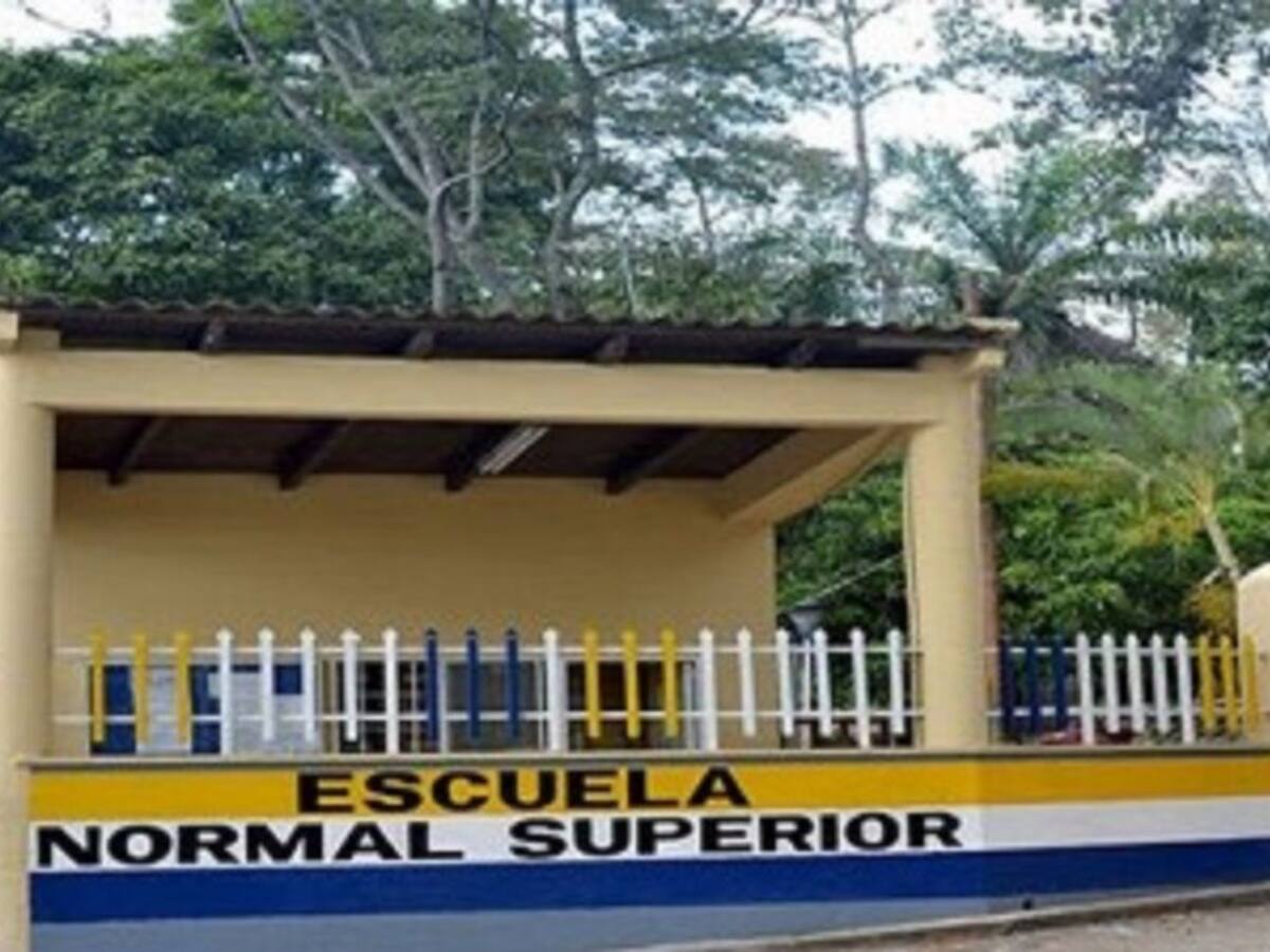 Denuncian acoso a estudiantes en un colegio