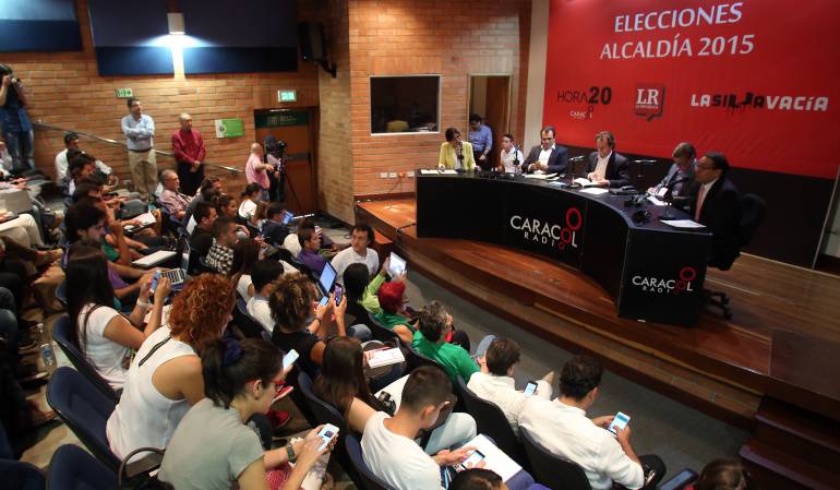 Debate Hora 20 en Medellín