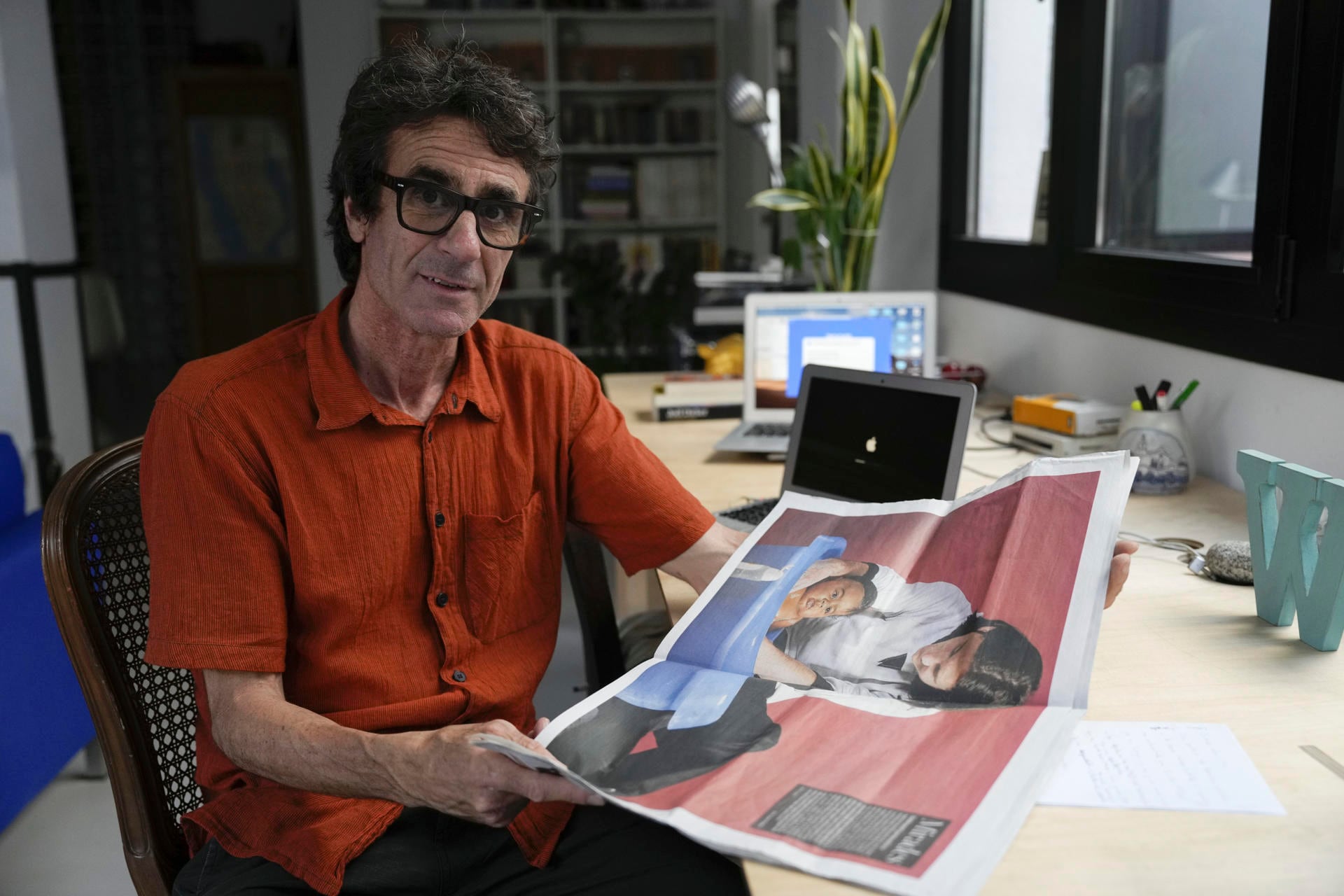 ¿Por qué Messi bañó a Lamine Yamal? Fotógrafo reveló el verdadero origen de la icónica imagen. EFE