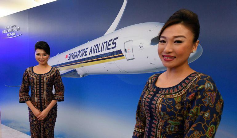 Usuarios de Internet eligen a azafata como 'la más linda del mundo'