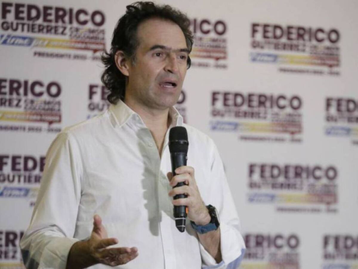 Denuncian exceso de vallas publicitarias de Federico Gutiérrez en Pereira