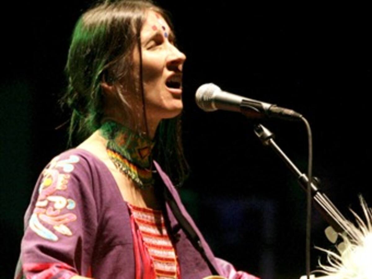 Aterciopelados cierra con discurso pacifista el festival La Mar de Musicas