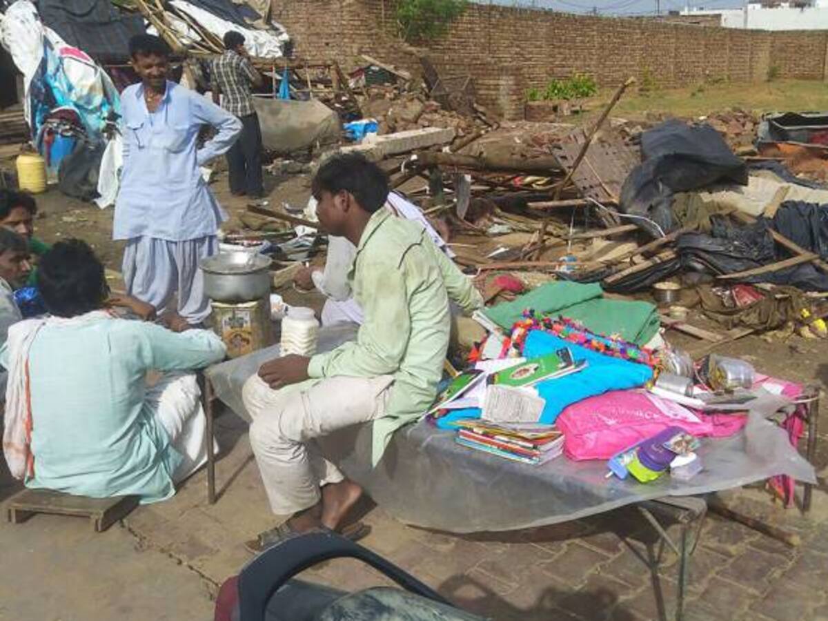 Al menos 100 muertos deja tormenta de polvo en India