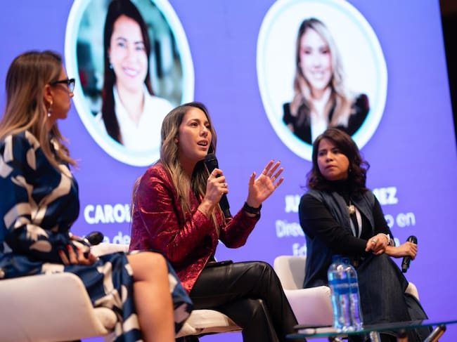 Juanita Gómez, Paula Bolívar y Laura Palomino, conversaron sobre las denuncias por acoso en los medios. | Foto: Cortesía