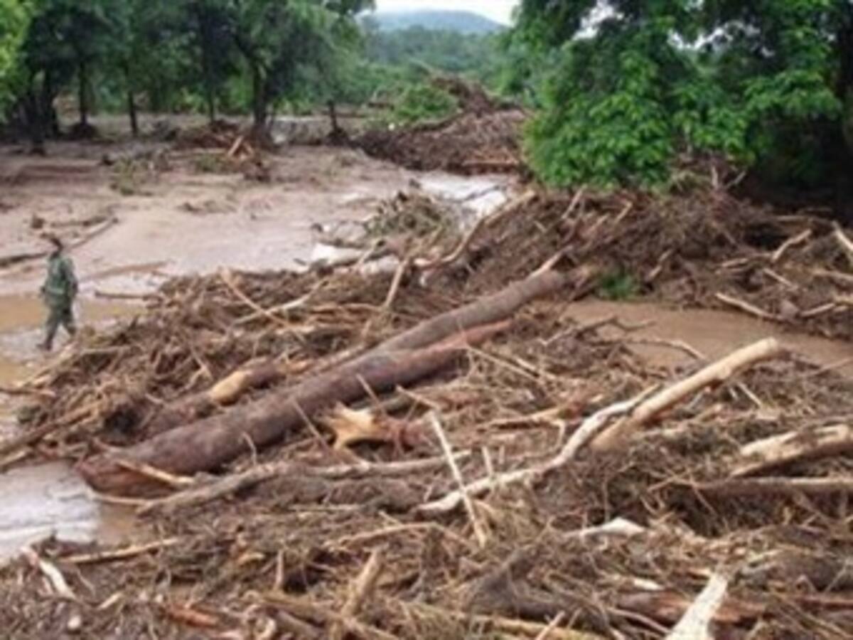 Alud de barro deja 702 muertos y 1.042 desaparecidos en provincia china Gansu