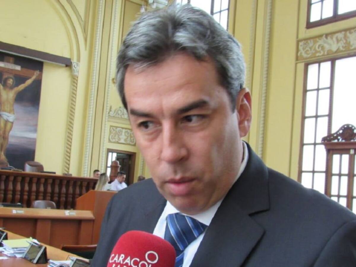 Gobernación tendrá 2 días para responder al Diputado Camilo Gaviria