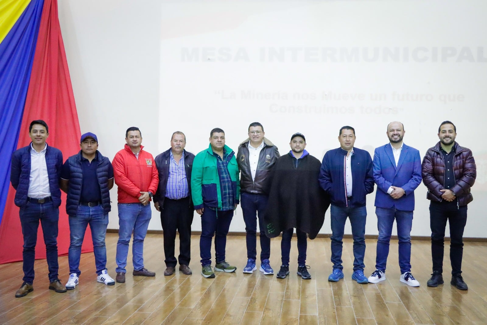 A la convocatoria asistieron los alcaldes de varios municipios de Boyacá, así como representantes de Fedecarbón y voceros de los mineros de Boyacá y Cundinamarca / Foto: Prensa Alcaldía de Paipa