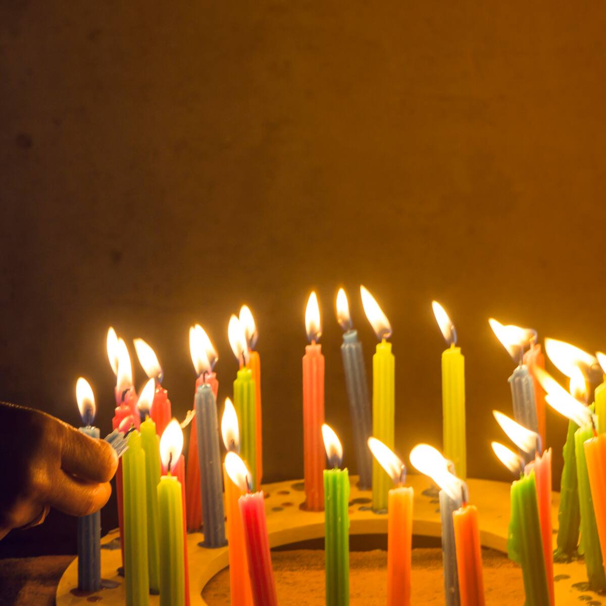 Noche de velitas: recomendaciones para evitar quemadura por pólvora