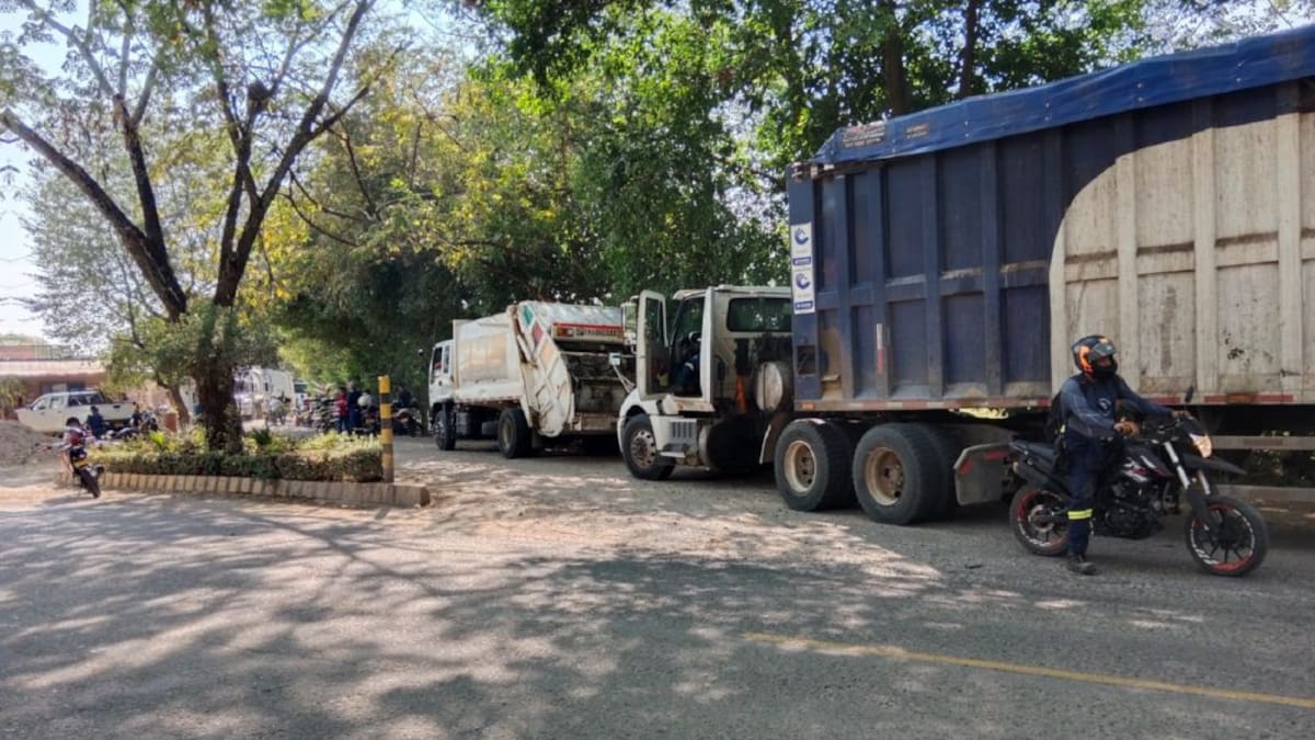 Bloqueo en la vía al relleno sanitario de Los Ángeles genera crisis de basuras en Neiva