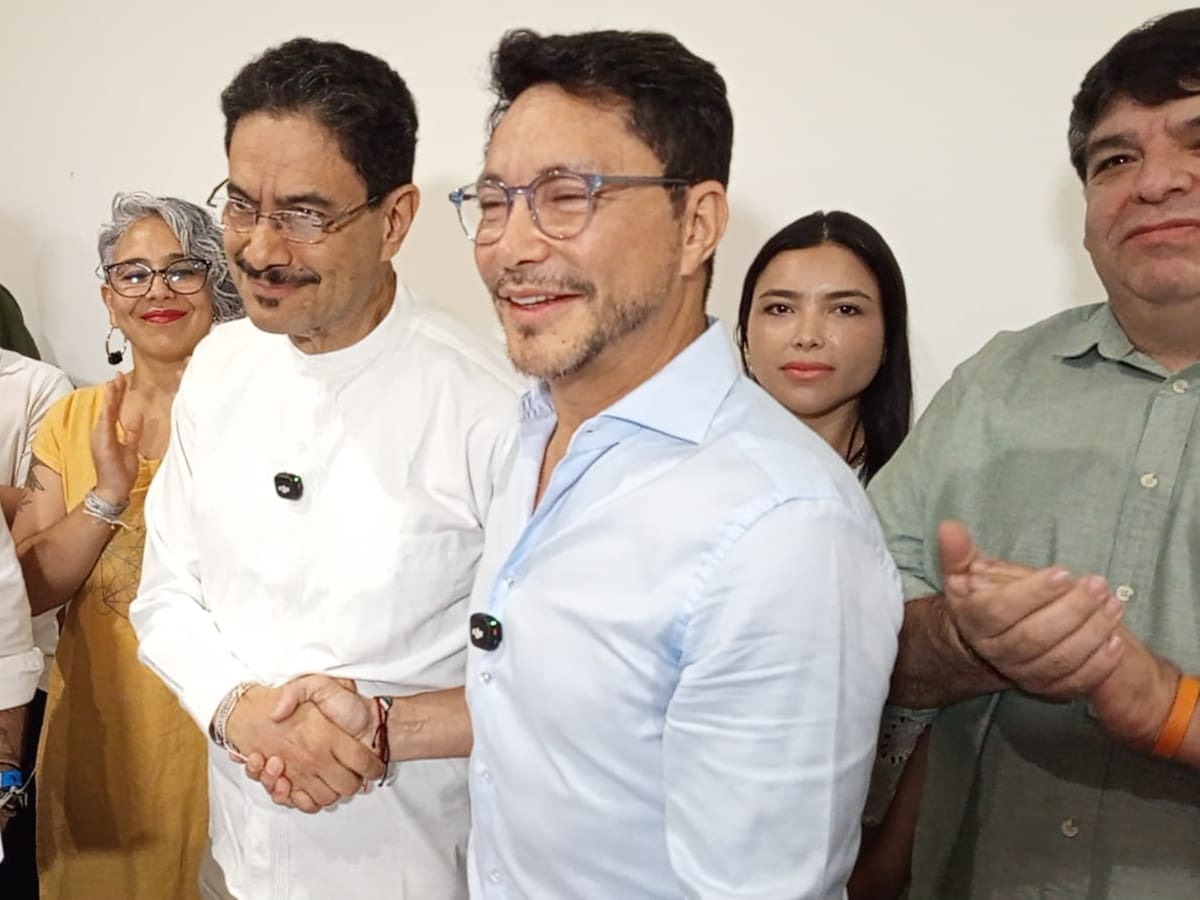 Carlos Caicedo renuncia a su candidatura y se suma a campaña presidencial de Iván Cepeda