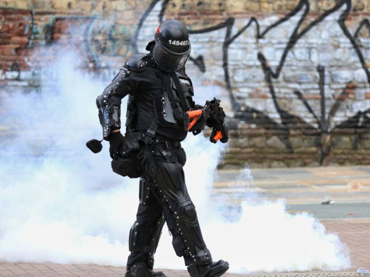 Crece desconfianza de bogotanos hacia Policía, según encuesta del Distrito