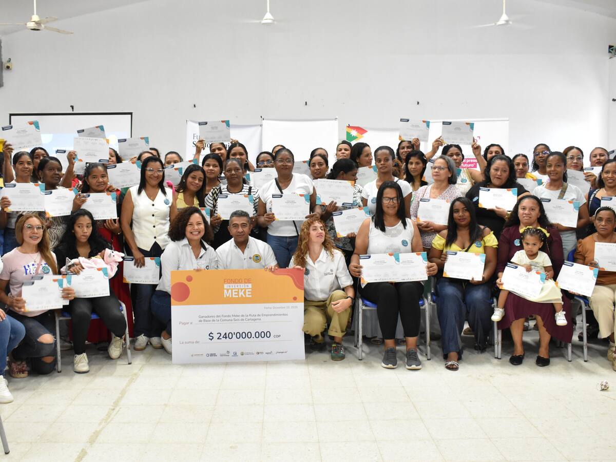 220 emprendedores fortalecen sus negocios en Cartagena