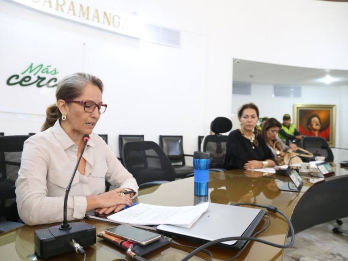 Deciden censura contra secretaria de Hacienda