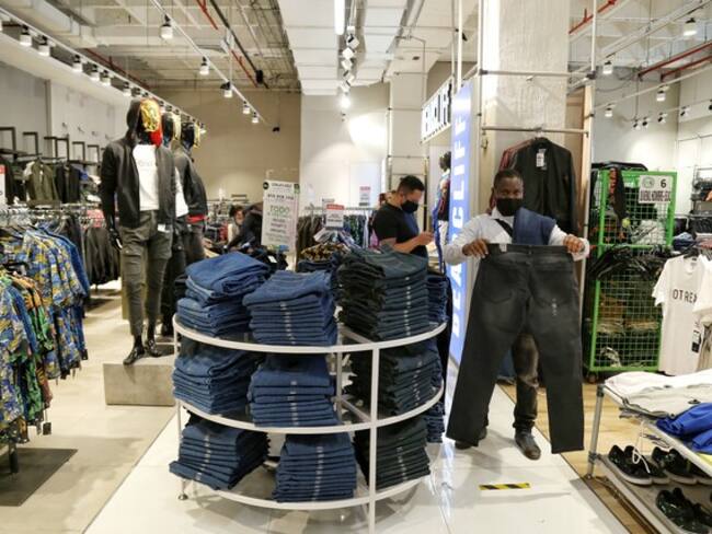 Falabella le apostará al Marketplace, ¿cerrarán tiendas en Colombia?