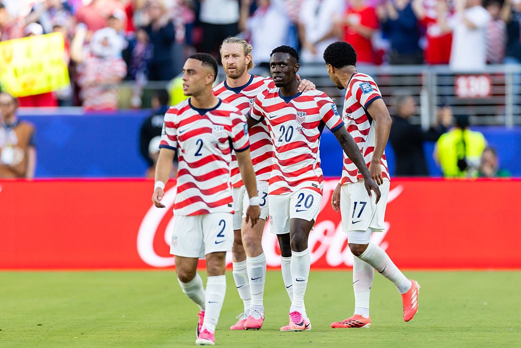 Con un jugador menos, Estados Unidos vence a Bosnia y se mete a los octavos del Mundial: resumen. (Photo by Matthew Huang/Icon Sportswire via Getty Images)