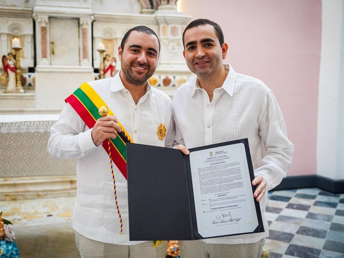 Vicente Blel entregó bastón de mando al gobernador electo Yamil Arana