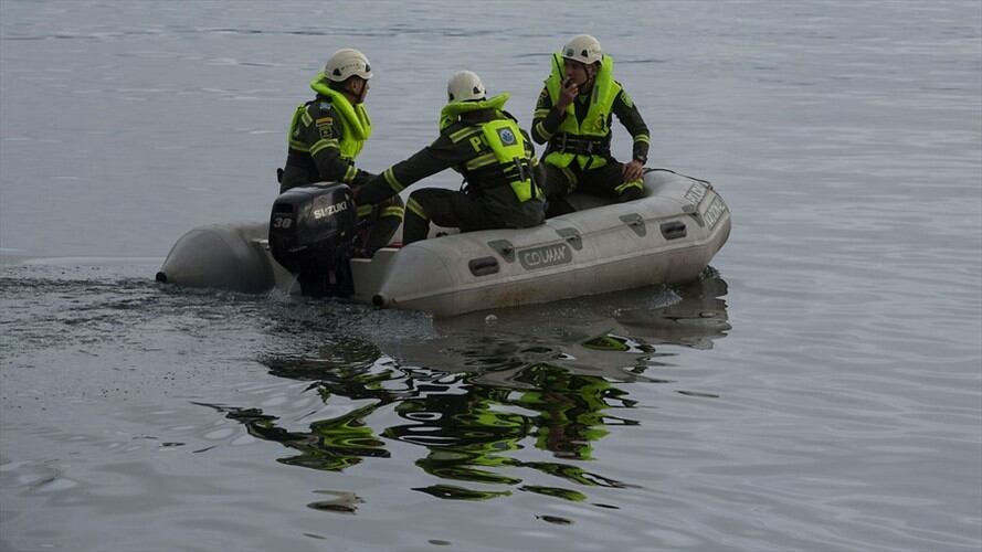 Continúa búsqueda de dos personas desaparecidas en Guatapé tras naufragio de embarcación. Foto: Colprensa