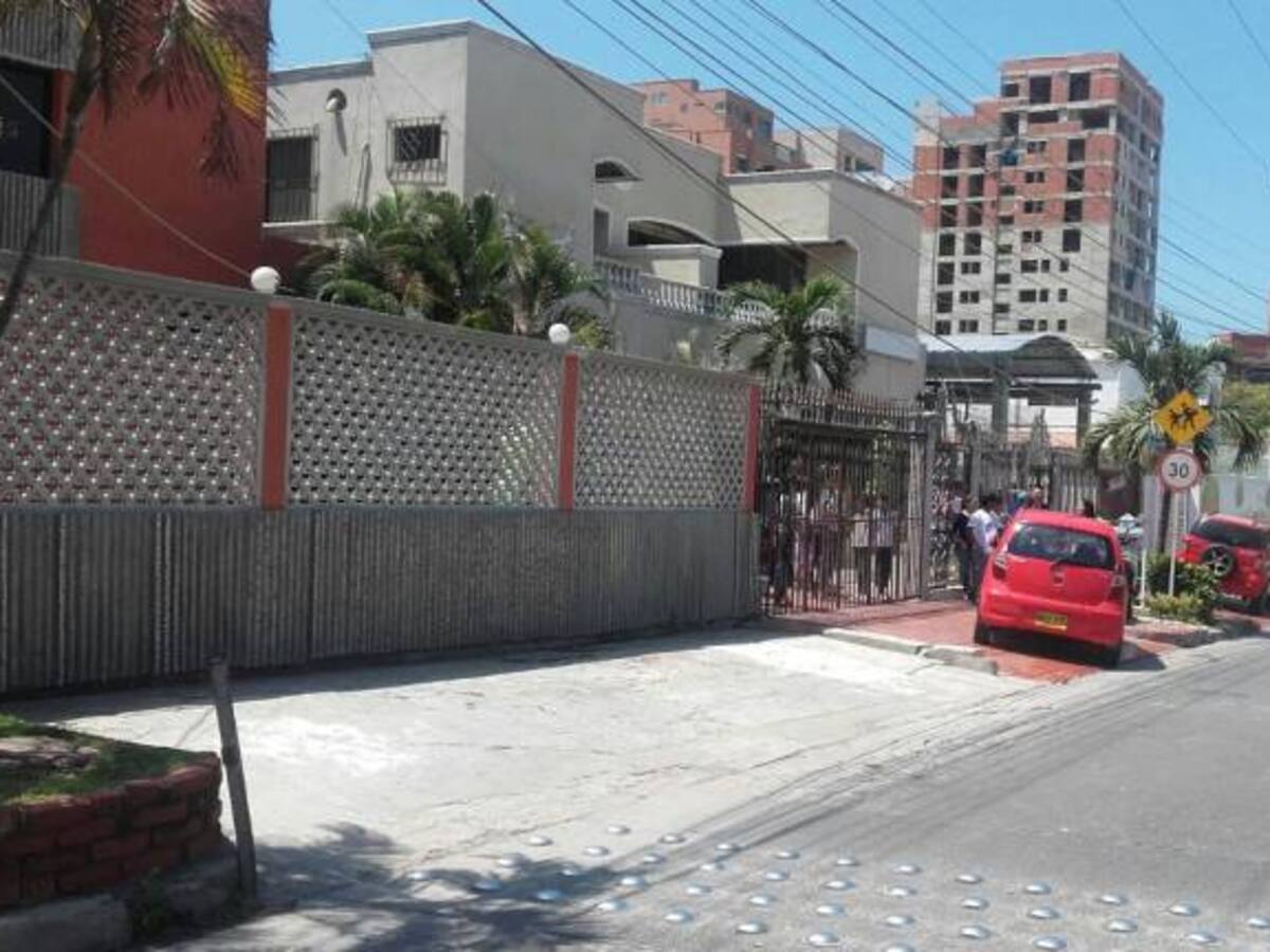 Atentado sicarial al norte de Barranquilla deja un muerto y un herido