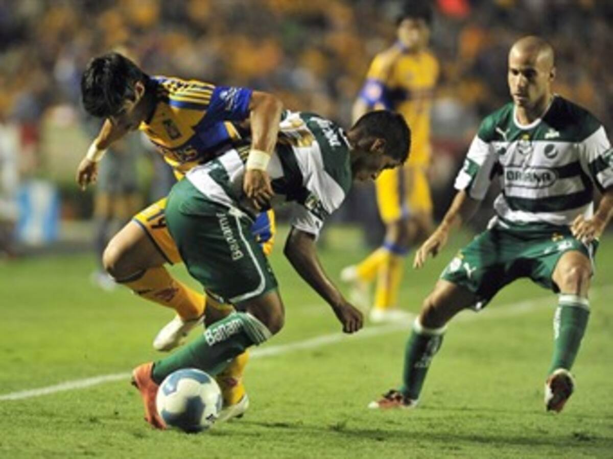 Tigres y Santos Laguna empataron a uno, en el primer partido de la semifinal