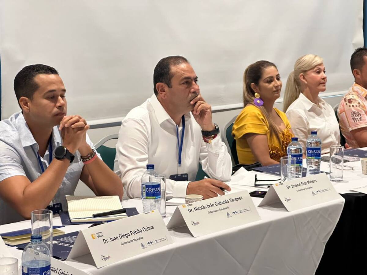 Gobernador electo en Santander le pidió al presidente Petro doblar los recursos del PAE