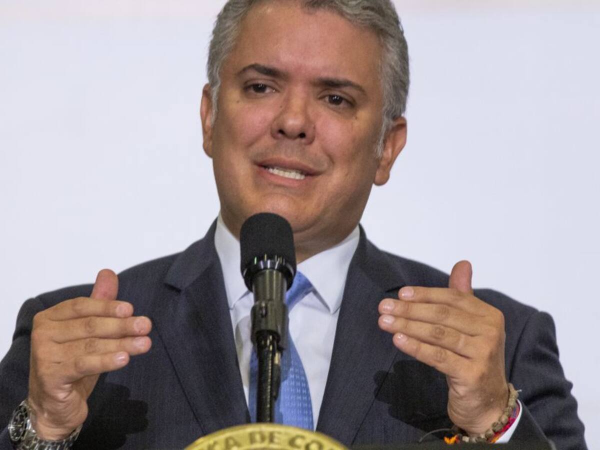 Duque: “No puede haber tolerancia cuando se abuse del uniforme”