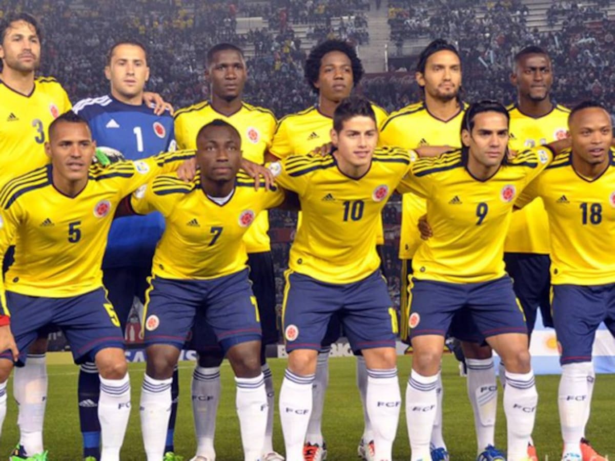 ¿A quién pondría en la defensa de la selección Colombia?