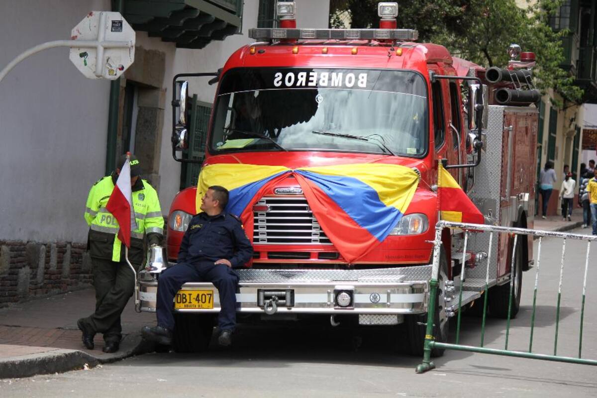 La plaza de Bolívar reúne a miles de hinchas de la selección.