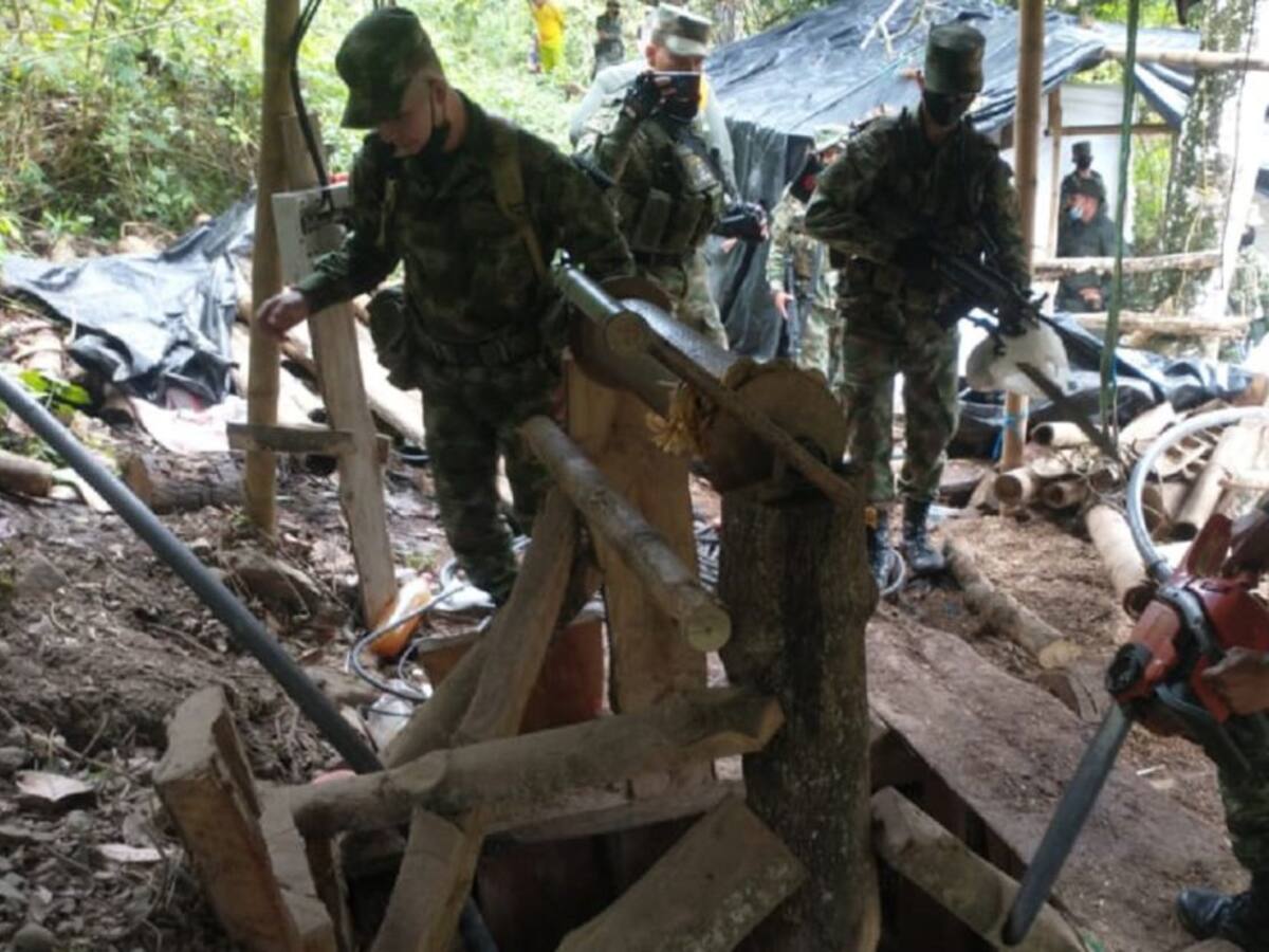 Cinco capturados en una mina ilegal de oro en Supía