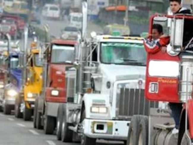 Gobierno convocó reunión para levantar paro camionero
