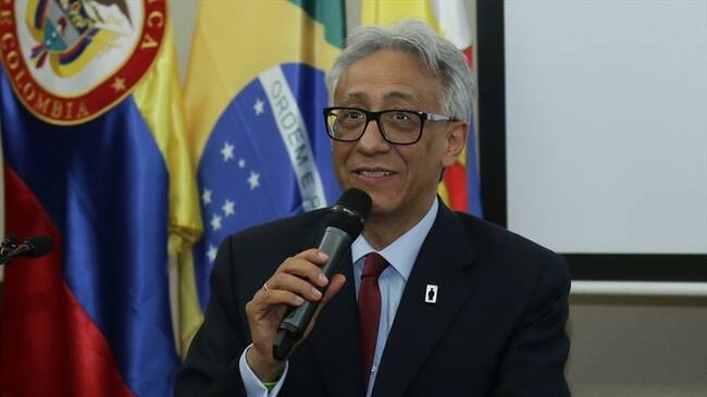 El director de Medicina Legal y Ciencias Forenses, Carlos Valdés, le solicitó al presidente electo Iván Duque que destine recursos para el instituto. Foto: Colprensa