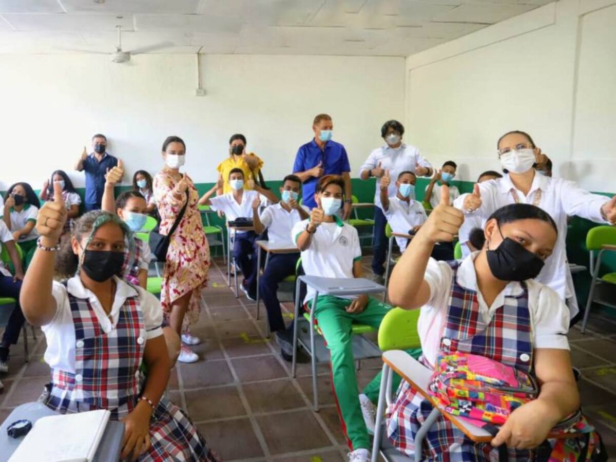 Ministerio y Sec. de Educación acompañan regreso a clases presenciales