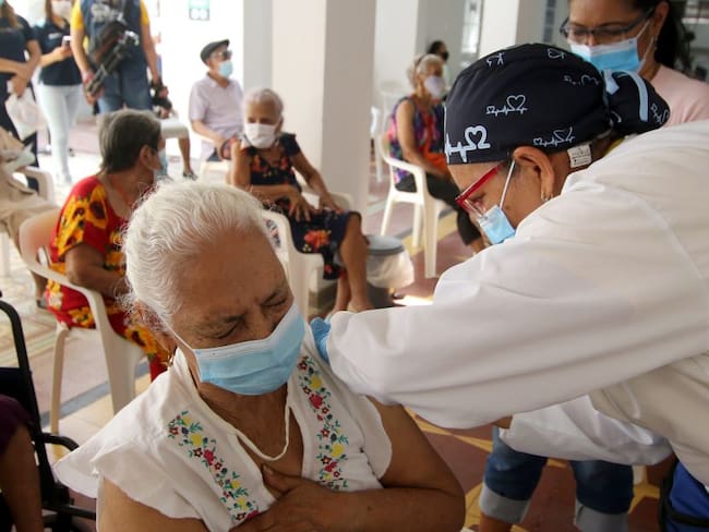 Vacunación de los adultos mayores en Barranquilla.