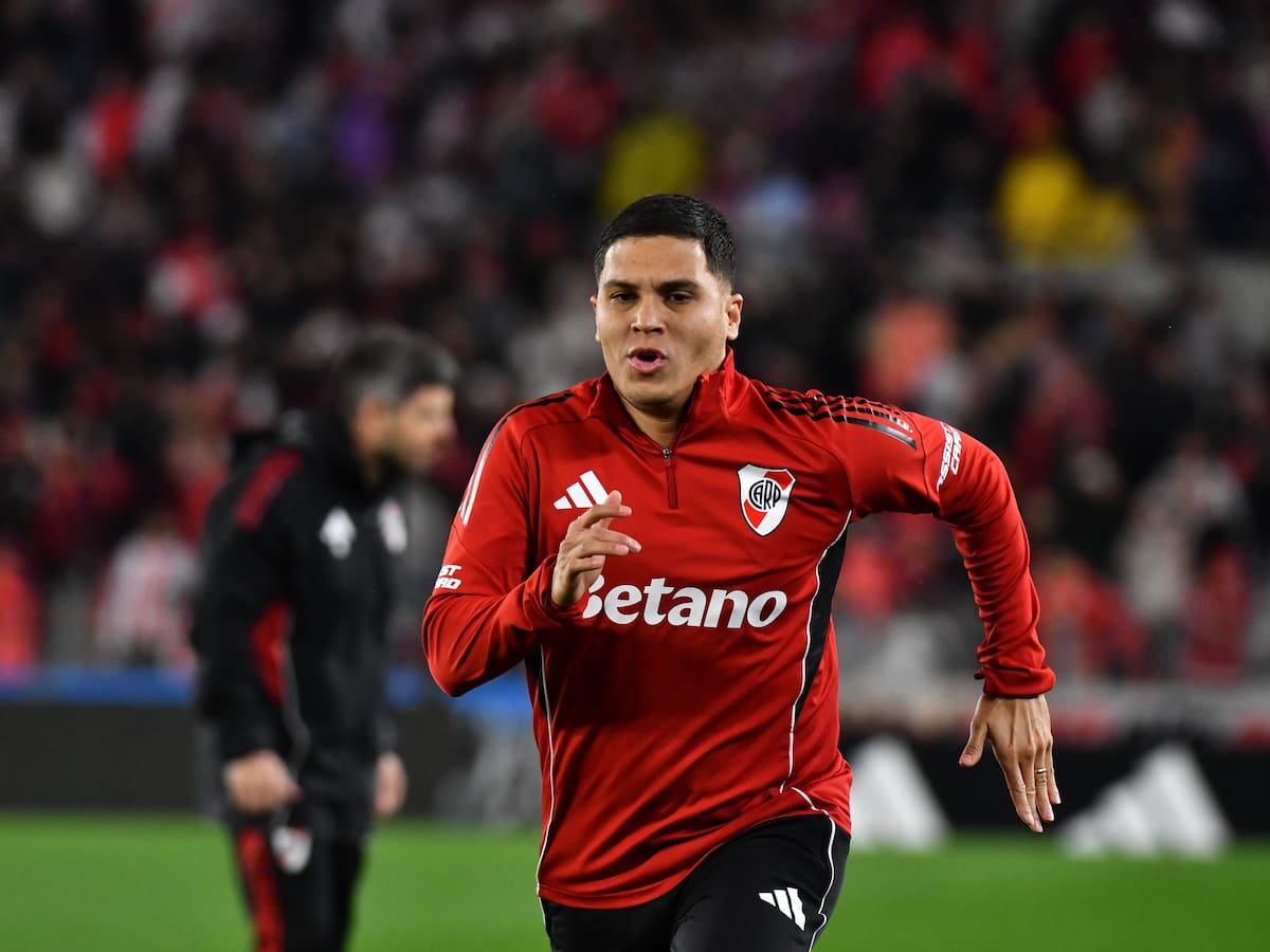 Juanfer Quintero, con hielo en pierna izquierda tras triunfo de River Plate