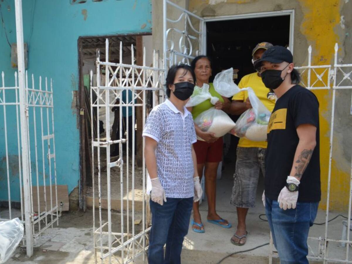 Comunidad de chinos residentes en Cartagena entregaron mercados
