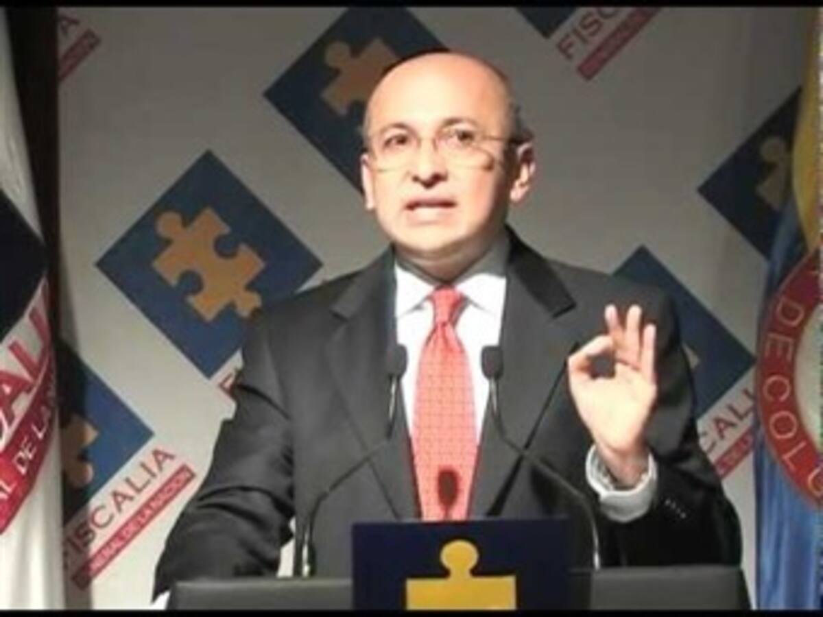 Archivan investigación por supuesto espionaje de las comunicaciones del fiscal general
